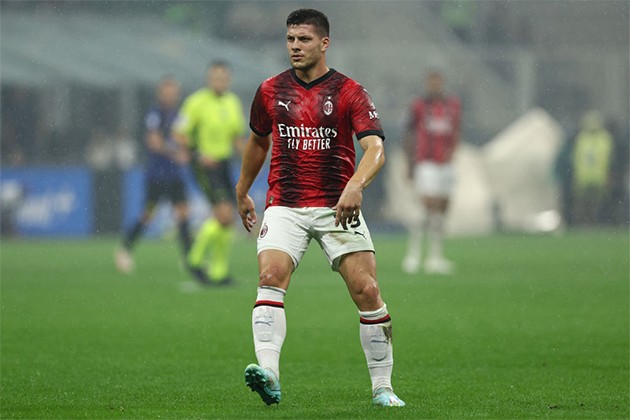 Jovic hay Okafor - Bóng Đá