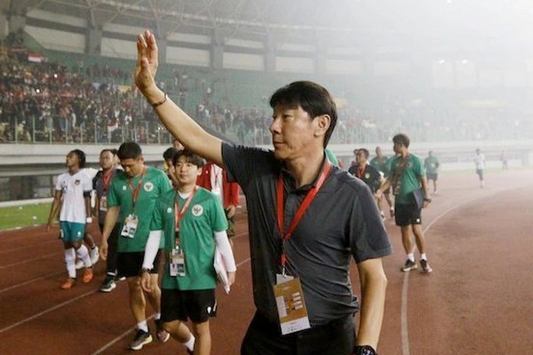 Đoạn kết đắng cho ông Shin Tae-yong - Bóng Đá