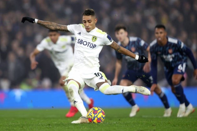 Arsenal bị cấm ăn mừng, Saka biểu diễn ma thuật - Bóng Đá
