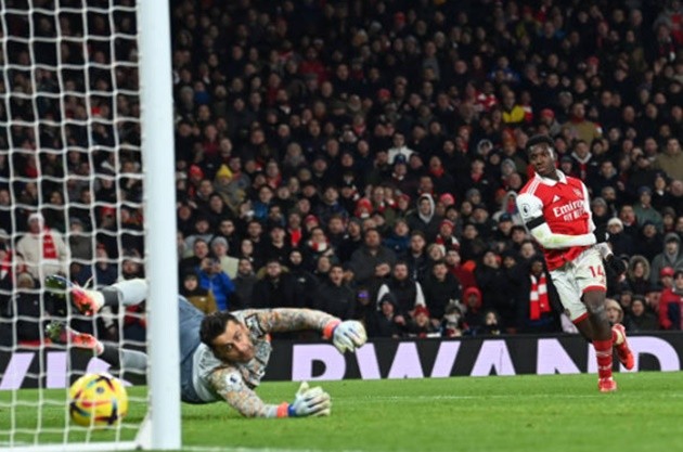 Ngược dòng đẳng cấp, Arsenal xây chắc ngôi đầu - Bóng Đá