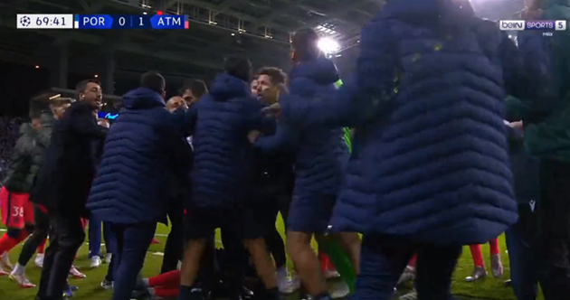 Ẩu đả liên hoàn ở trận Porto - Atletico Madrid - Bóng Đá