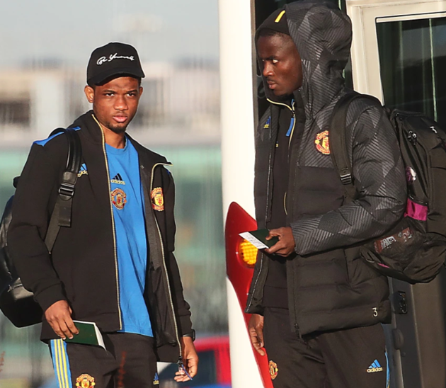  Man Utd flops arrive at Manchester airport to fly out to Spain for Carrick’s first game in charge against Villarreal - Bóng Đá