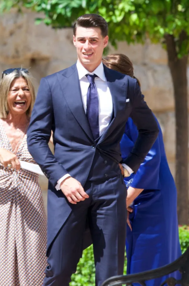 Kepa marries stunning Miss Universe Spain partner - Bóng Đá