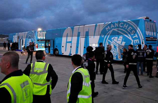 Man City stars look relaxed as they touch down in Istanbul - Bóng Đá