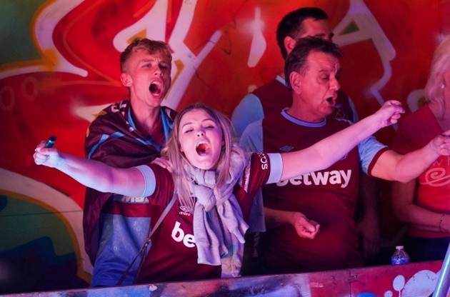 2 'tia chớp' xuyên phá hàng thủ, Liverpool toát hết mồ hôi hột - Bóng Đá