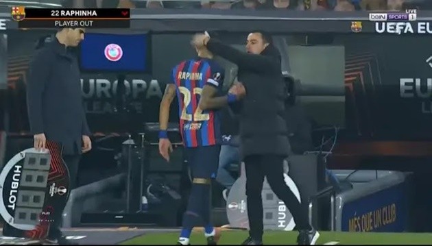 Phẫn nộ vì bị thay ra, Raphinha hành động nông nỗi đầy khó tin - Bóng Đá