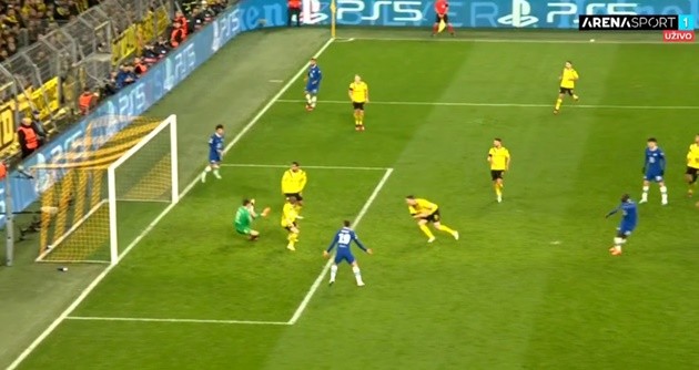 Jordi Alba breaks down in tears - Bóng Đá