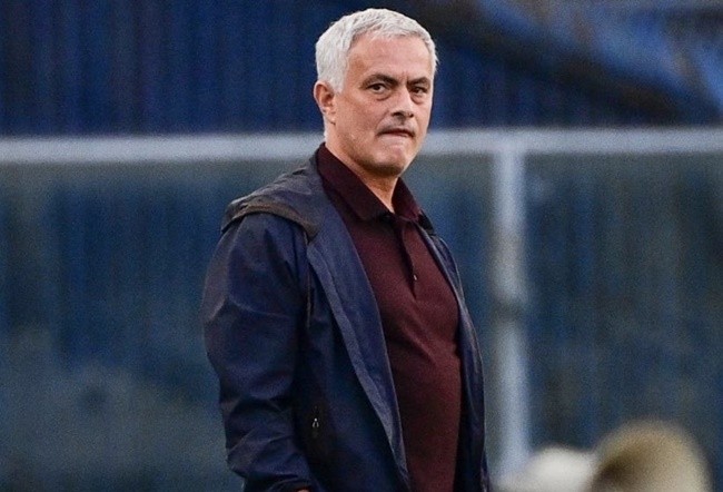 Mourinho vượt Allegri, thiết lập kỷ lục tại Serie A - Bóng Đá
