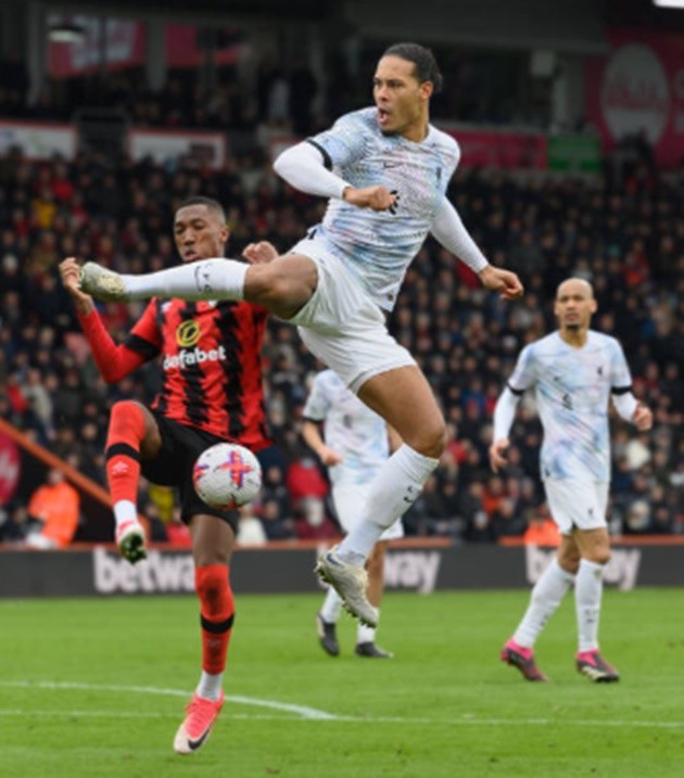 Gặp lại kẻ thù, Walker 