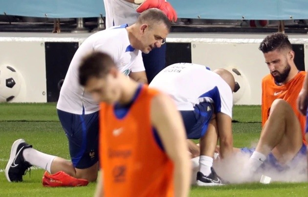 Bên trong phòng khách sạn World Cup 2022 của Giroud - Bóng Đá