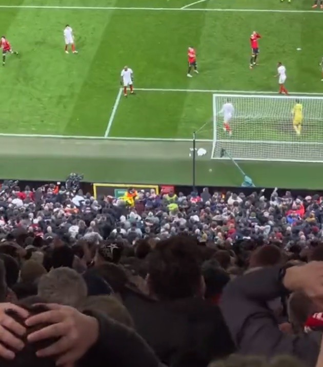 Manchester United want to pinch £15m man from under Arsenal's noses - Bóng Đá