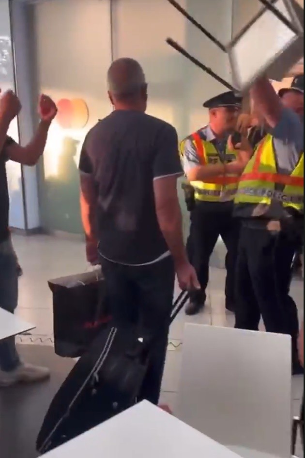 Inside Declan Rice’s life  - Bóng Đá