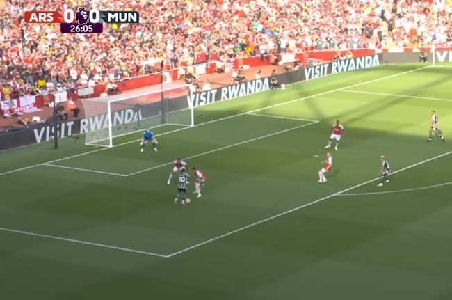 Vấp phải đá tảng, Rashford tái hiện pha solo trước Arsenal bất thành - Bóng Đá