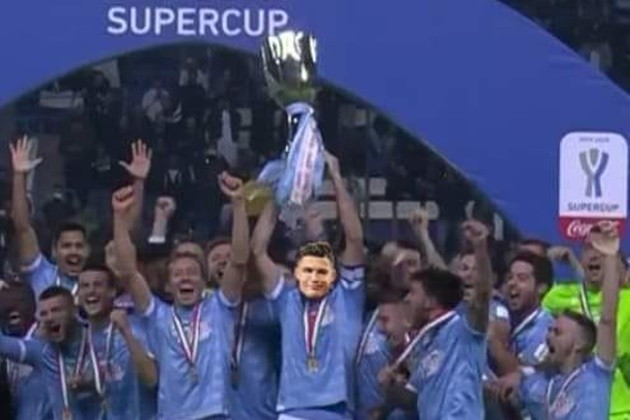 Cười vỡ bụng với loạt ảnh chế Ronaldo mất cúp - Bóng Đá