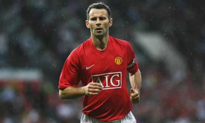 Đội hình Man Utd hay nhất Premier League 10 năm qua: 
