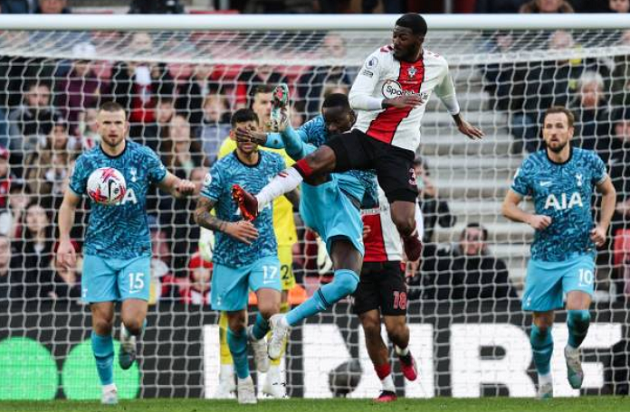 Hòa như thua trước Southampton, ghế Conte chỉ còn 