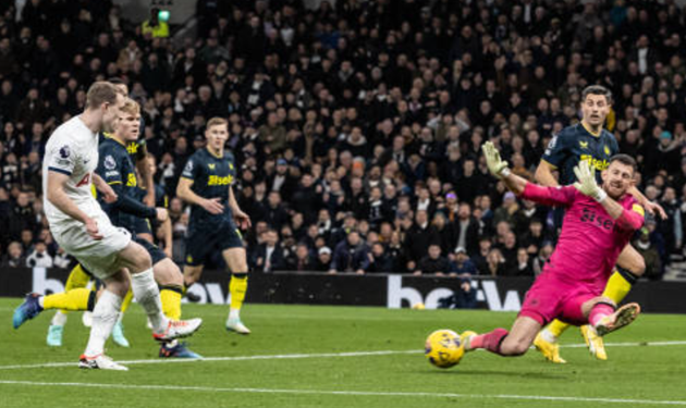 Son hủy diệt Chích chòe, Tottenham phả hơi nóng vào top 4 - Bóng Đá