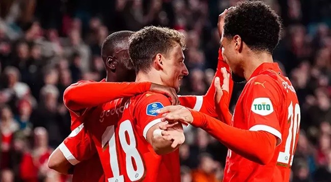 Luuk de Jong - Bóng Đá