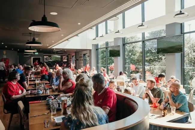 Inside the four-star hotel owned by Man Utd legends - Bóng Đá