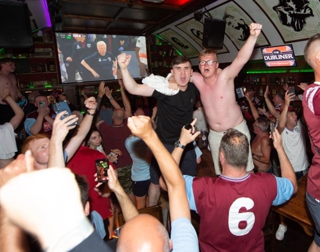 2 'tia chớp' xuyên phá hàng thủ, Liverpool toát hết mồ hôi hột - Bóng Đá