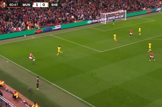 Toàn cảnh pha bóng khiến Allister sốc nặng - Bóng Đá