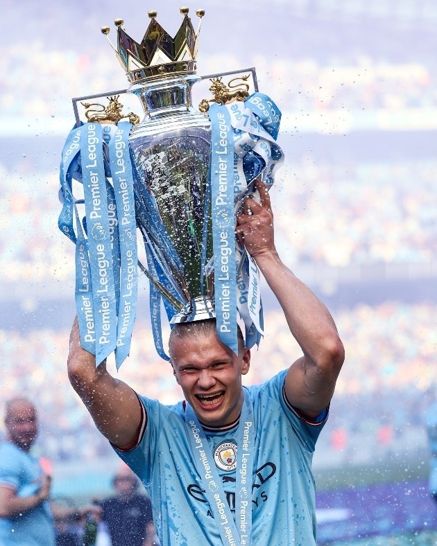 Inside jubilant Man City dressing room - Bóng Đá