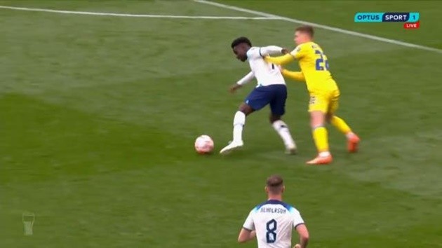 Saka vs Ukraine - Bóng Đá