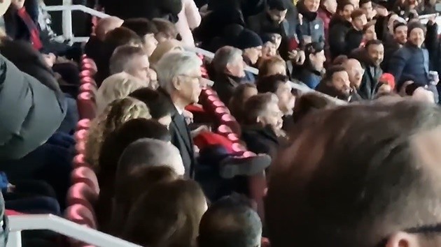 Sân Emirates chào đón 2 con người đặc biệt trở lại - Bóng Đá