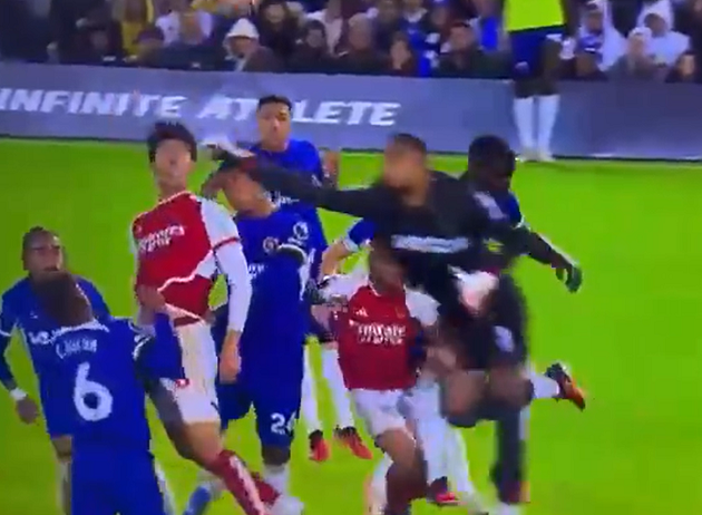 VAR robbed Arsenal against Chelsea say MOTD pundits - Bóng Đá