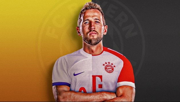 Ten Hag rủ rũ đi tàu về Manchester  - Bóng Đá