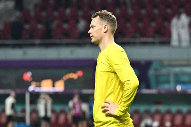 Sân vận động St Mary's chìm trong khói lửa - Bóng Đá