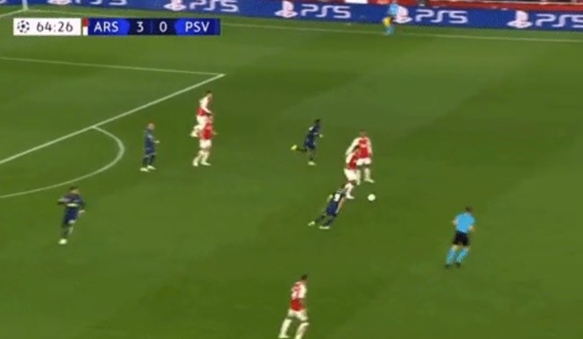 Bukayo Saka arrives for England duty - Bóng Đá