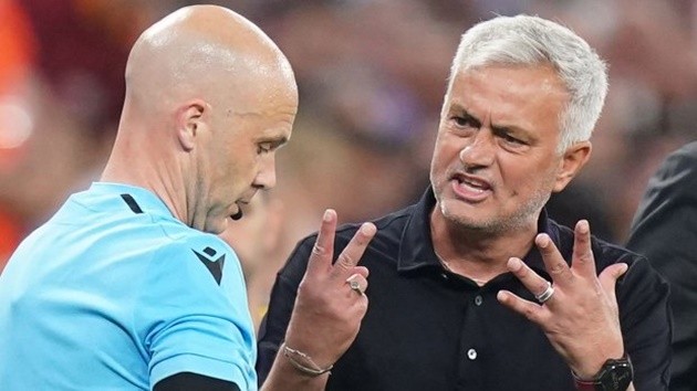 Hành động tục tĩu của Ronaldo - Bóng Đá