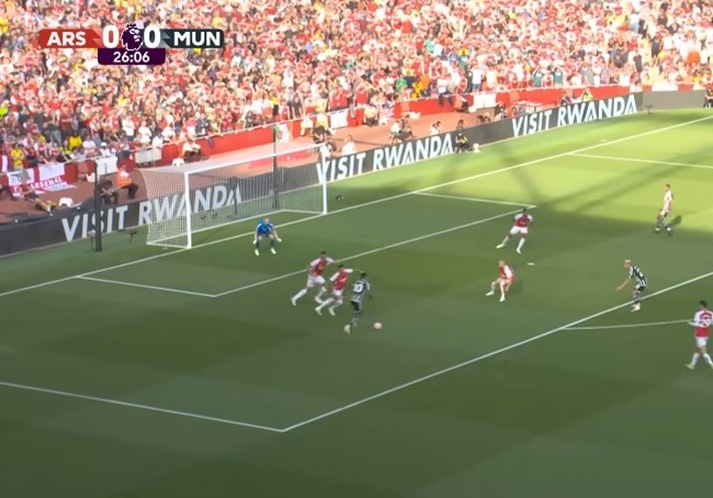 Vấp phải đá tảng, Rashford tái hiện pha solo trước Arsenal bất thành - Bóng Đá