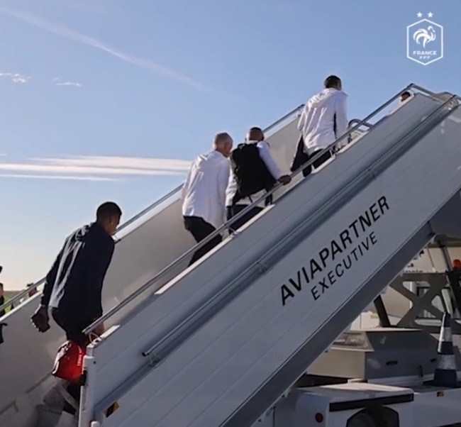 ĐT Pháp đến Hy Lạp - Bóng Đá