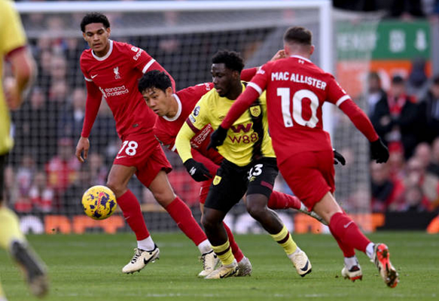 Hạ sát Burnley, Liverpool nhanh chóng lấy lại ngôi đầu bảng  - Bóng Đá