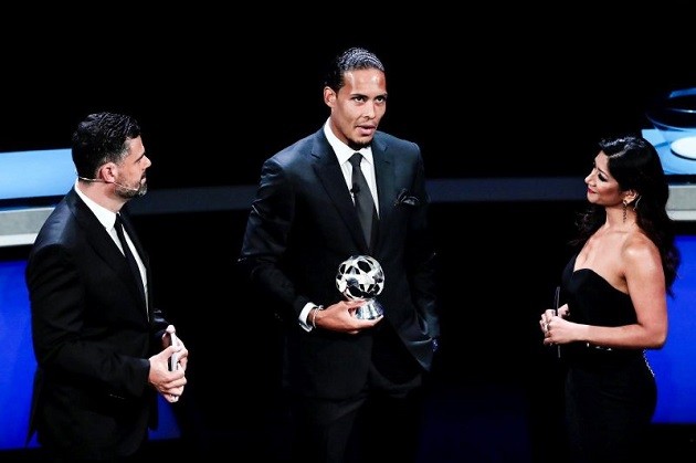 Who is Reshmin Chowdhury, the co-host of The Best FIFA Football Awards 2023 with Thierry Henry? - Bóng Đá