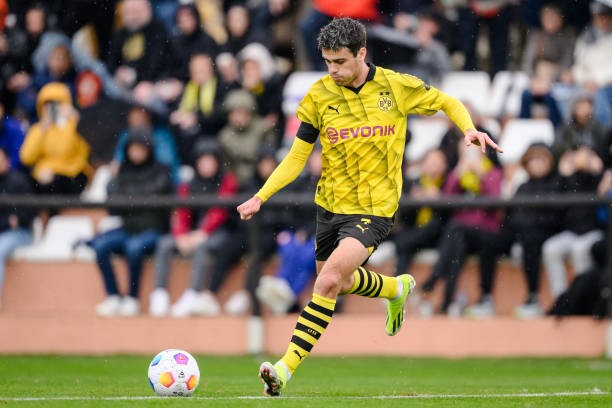 SEVILLA TO RIVAL MARSEILLE IN HUNT FOR BORUSSIA DORTMUND STAR GIO REYNA - Bóng Đá