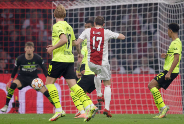 Cựu sao Man Utd tỏa sáng trong thắng lợi hủy diệt của Ajax trước Dortmund - Bóng Đá