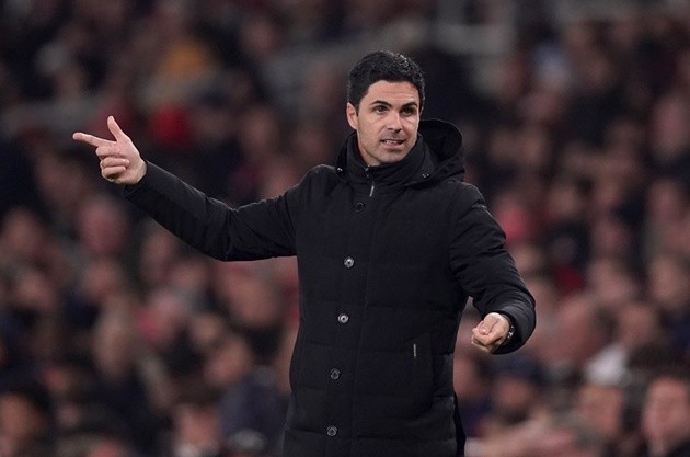 Sky Sports' Gary Neville at Emirates Stadium: - Bóng Đá