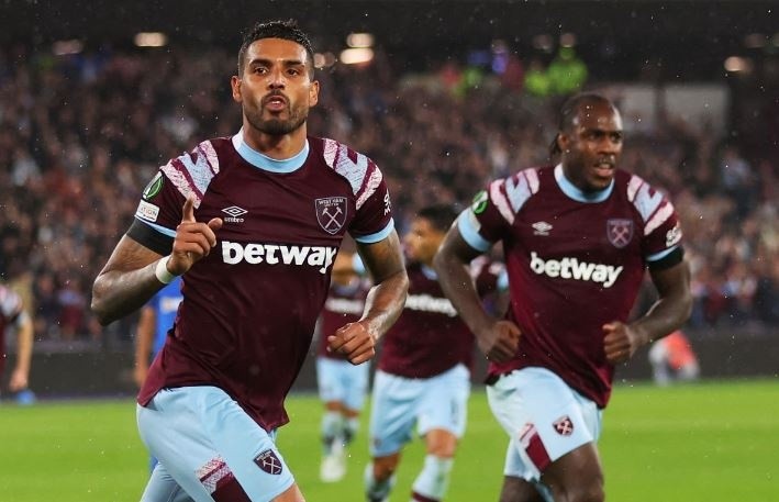 Bộ sưu tập danh hiệu hiếm thấy chờ cựu hậu vệ Chelsea - Bóng Đá