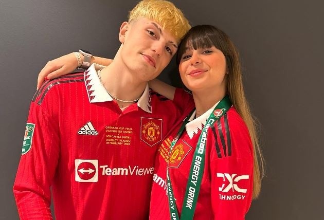 Alejandro Garnacho, 19, reveals he is expecting his first child with girlfriend Eva Garcia as the loved-up couple enjoy sun-soaked getaway - Bóng Đá