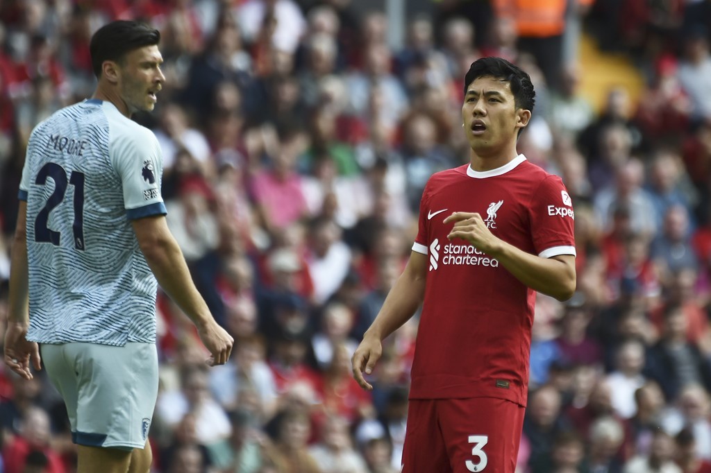Tân binh bị đuổi khỏi sân, Liverpool ngược dòng thắng 3-1 - Bóng Đá
