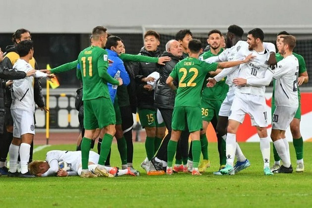 Nhìn bạo lực châu Á ngẫm bóng đá Việt Nam - Bóng Đá