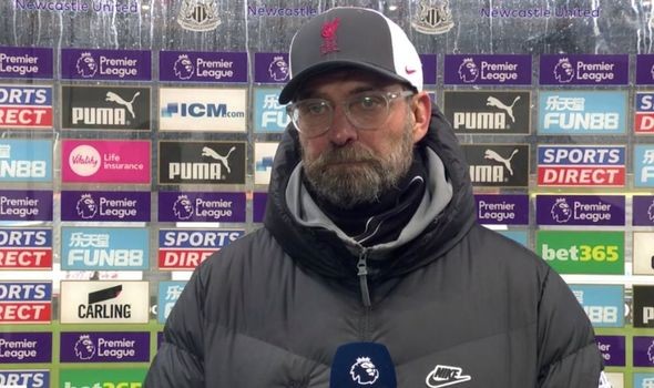 Liverpool boss Jurgen Klopp delivers Premier League table verdict as Man Utd smell blood - Bóng Đá