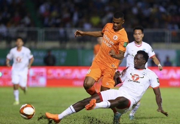 Kiatisuk thể hiện tài cầm quân, HAGL vẫn mất điểm đáng tiếc trước CAHN - Bóng Đá