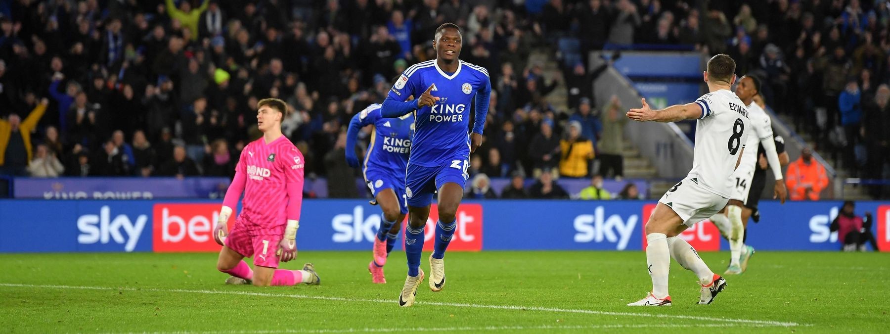 Không thể cản! Leicester City lại thắng hủy diệt - Bóng Đá