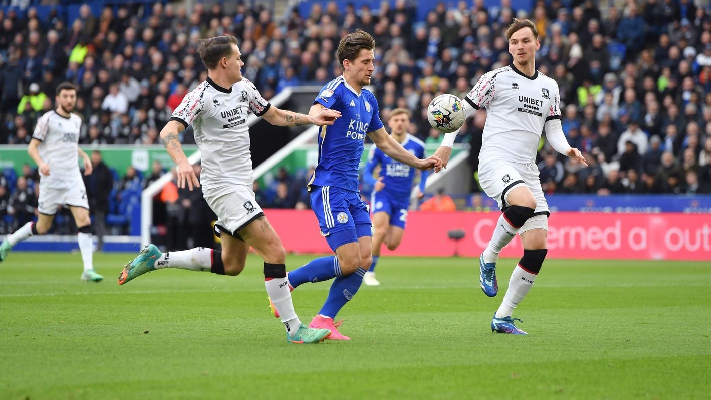 Carrick quá hay, chặn đứng đà thăng hoa của Leicester City - Bóng Đá