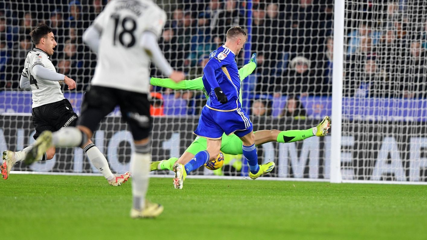 Vardy bay cao, không thể cản Leicester City - Bóng Đá