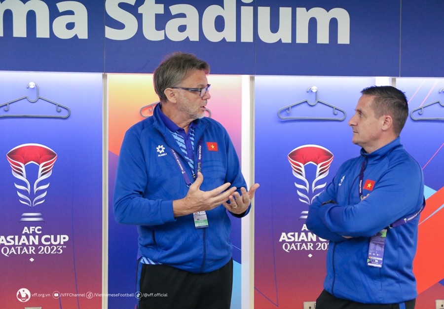 ĐT Việt Nam rạng rỡ với nơi Cristiano Ronaldo khóc hận - Bóng Đá